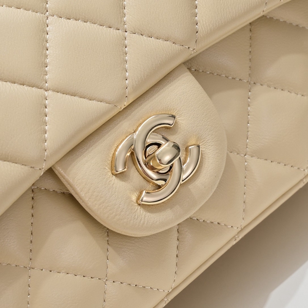 シャネルバッグ素材ディテール